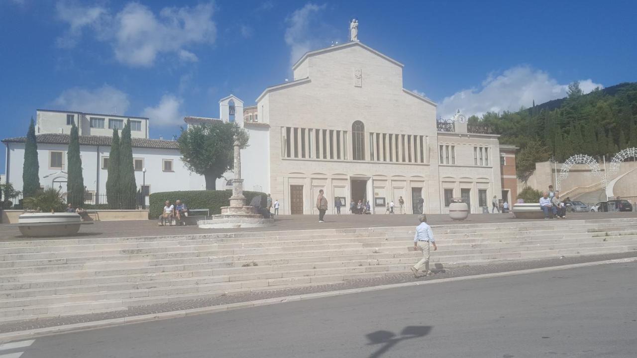 סן ג'יואבאני רוטונדו Camere Santa Rita מראה חיצוני תמונה